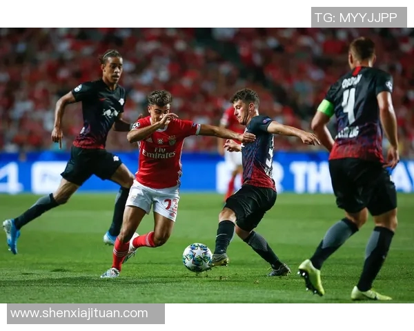 莱比锡客场轻取门兴,展现强劲实力助力冲冠形势